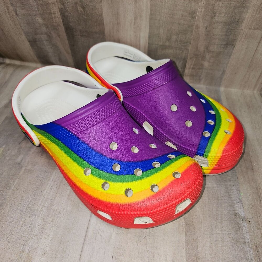 Crocs Ranbow Dye Mens 5, Womans Size 7 Clogs Shoes